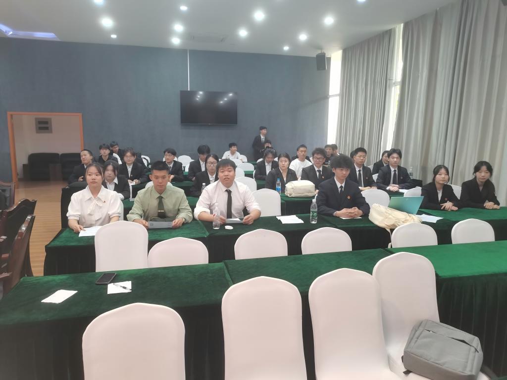 智能工程学院举办简历指导活动 助力学子提升求职竞争力