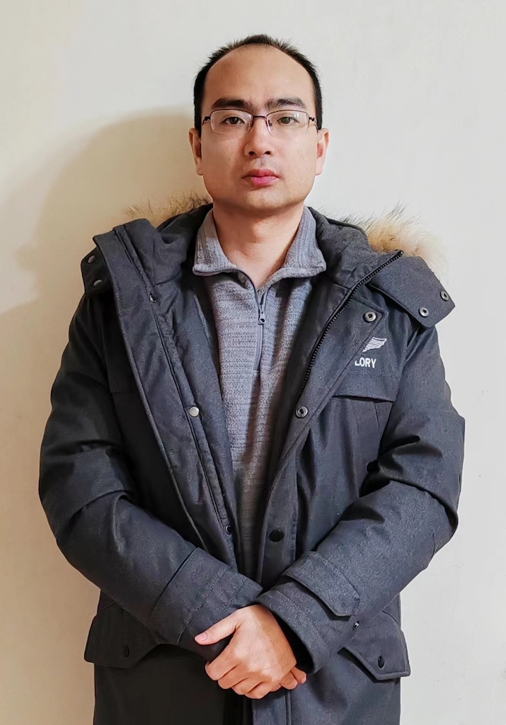 张杰.jpg