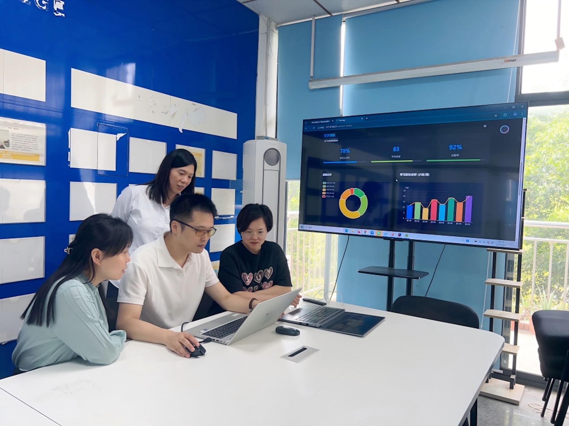 喜报！智能工程学院现代信息技术系在首届教师人工智能应用能力大赛中斩获佳绩