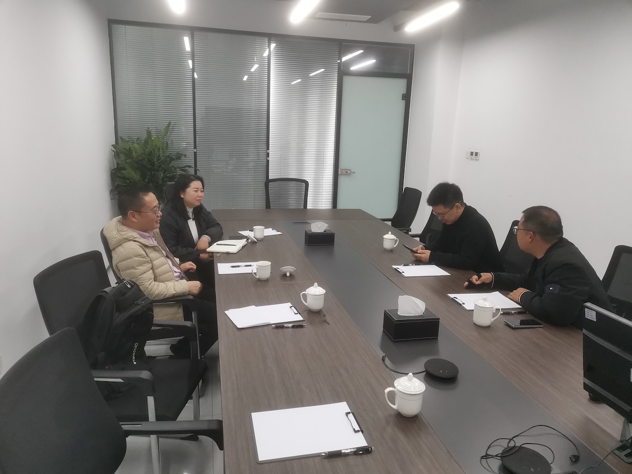 赋能智能装备：校企共建智能叉车与AGV订单班，共育技术技能人才新范式